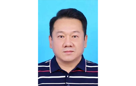 贾忠.jpg 贾忠.jpg