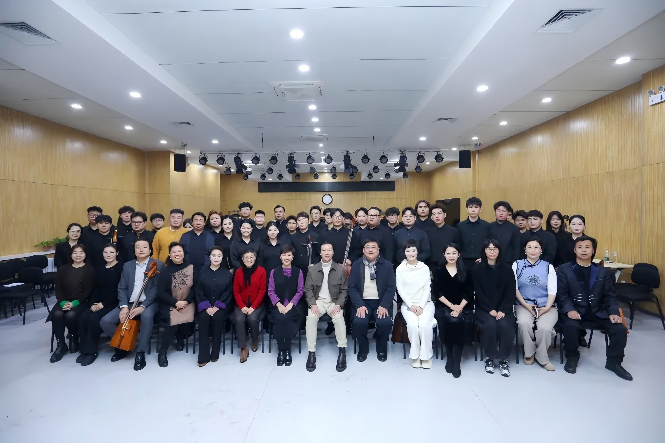 中央音乐学院章红艳教授一行来我校开展调研交流活动